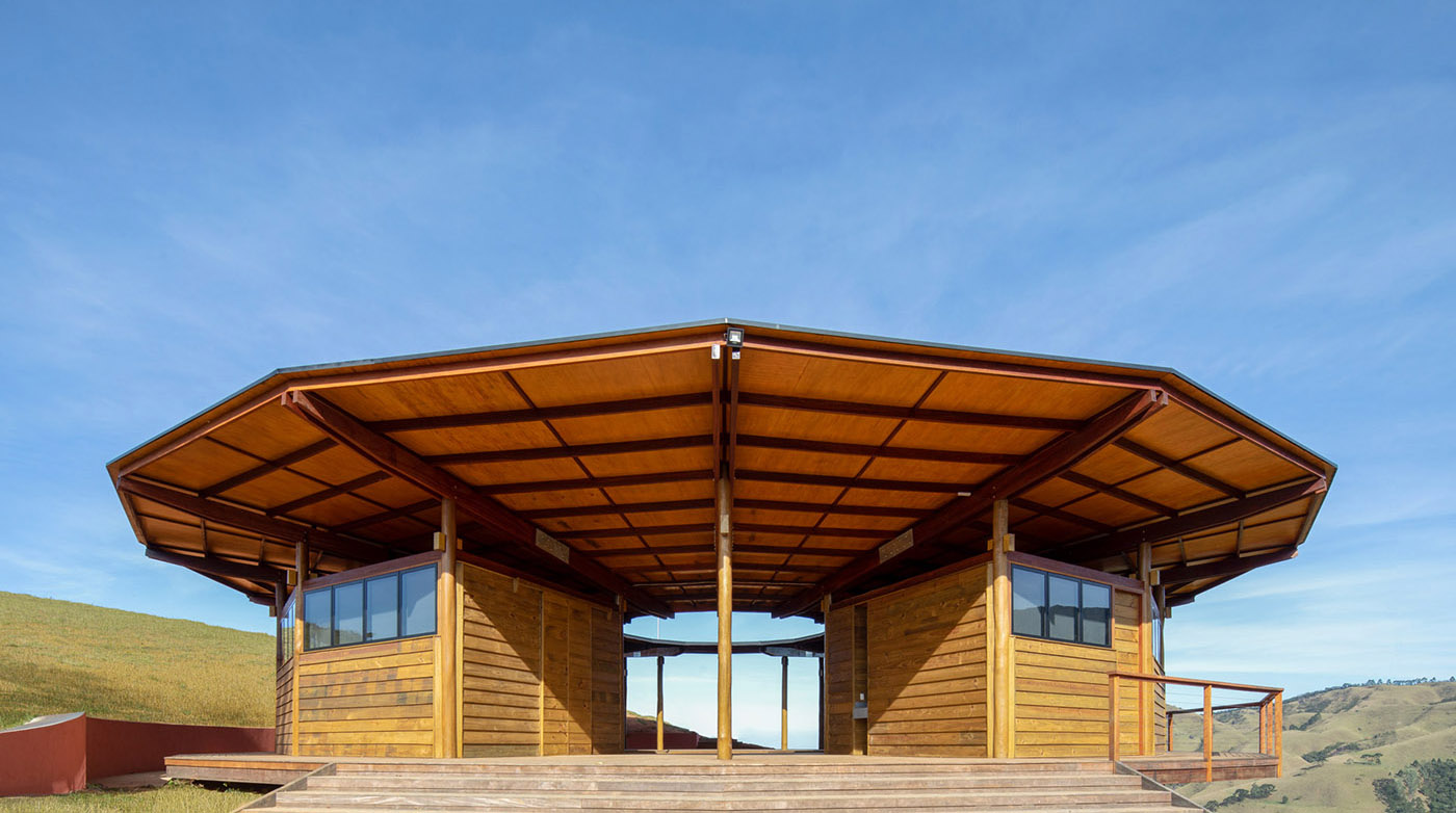 Circular shaped restaurant. Project responding to the local economic needs