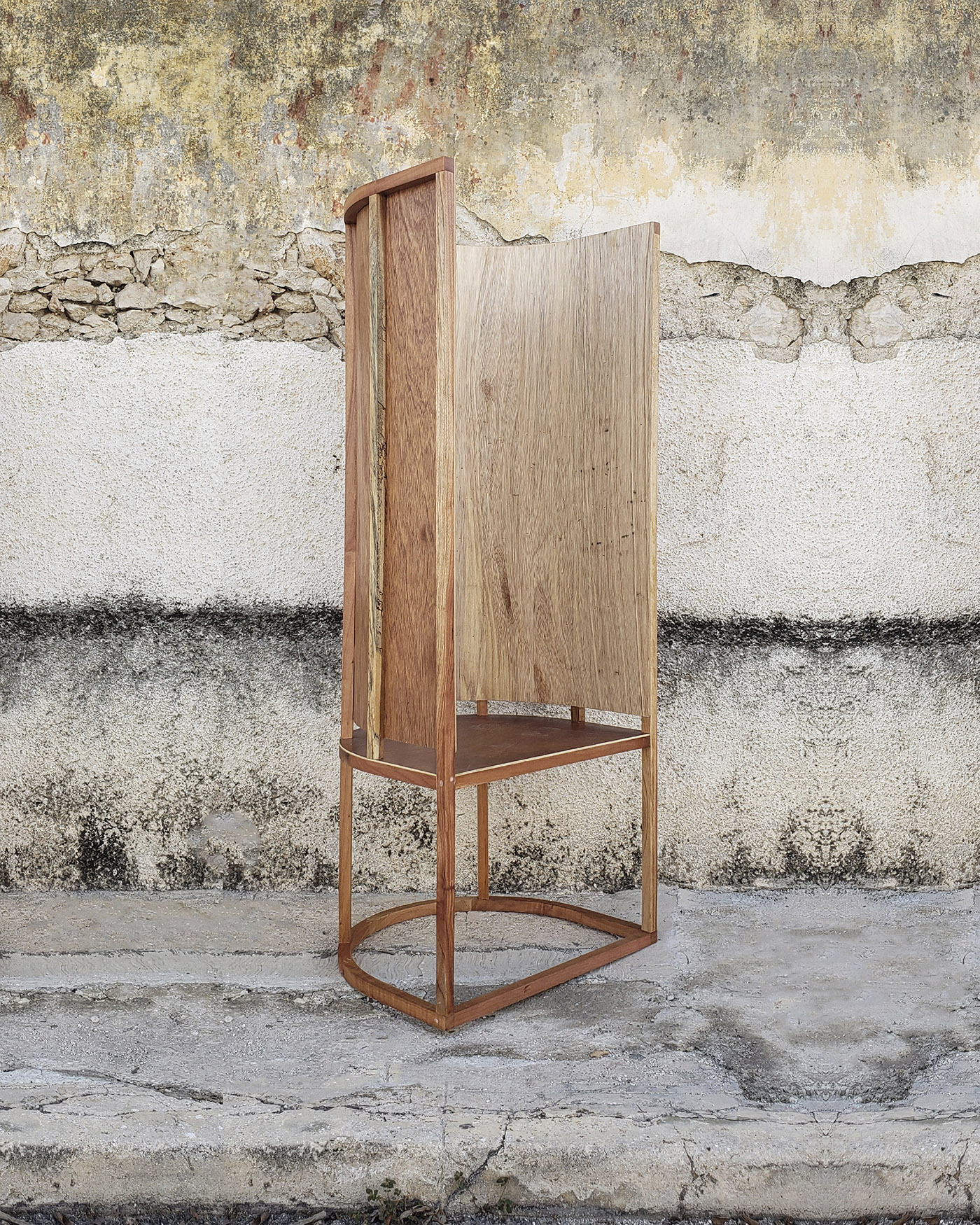 From the Yucatan tradition, the urban furniture to stay close to each other in the new canons of the current collective living