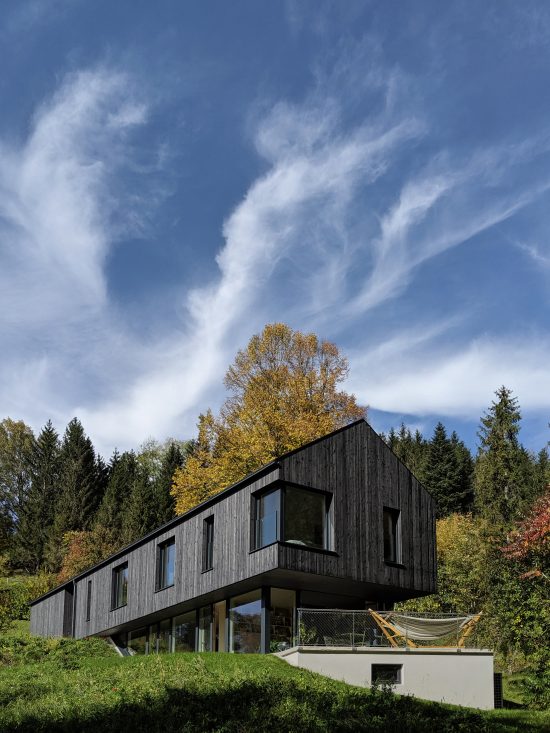 The mountain house, the house which frames the Alps sights