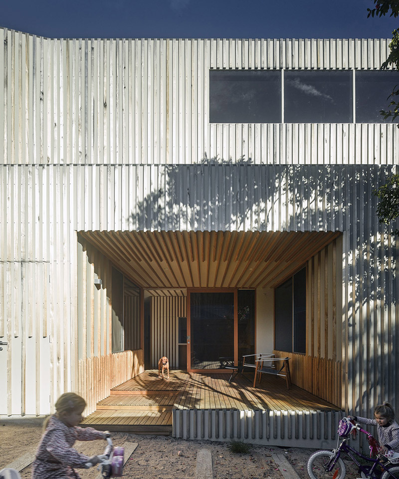 Vivienda de madera listones verticales
