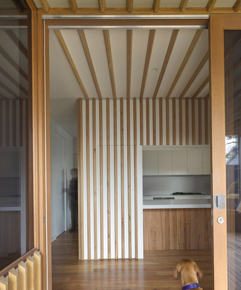 Vivienda de madera listones verticales