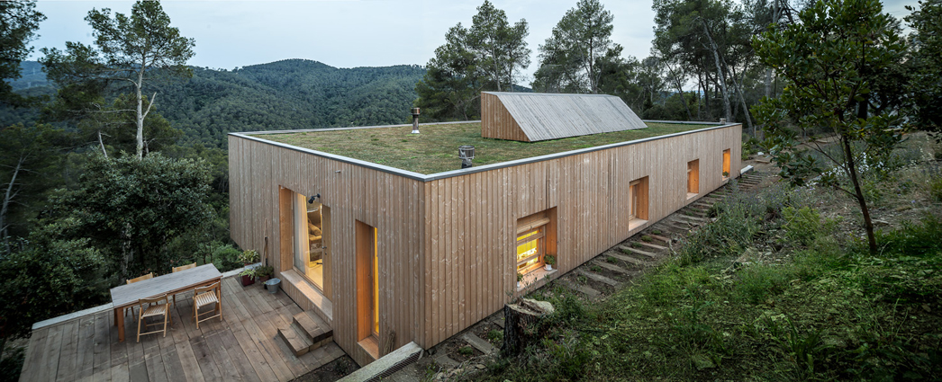 Stratégies pour une maison bioclimatique. Vie confortable et vues panoramiques