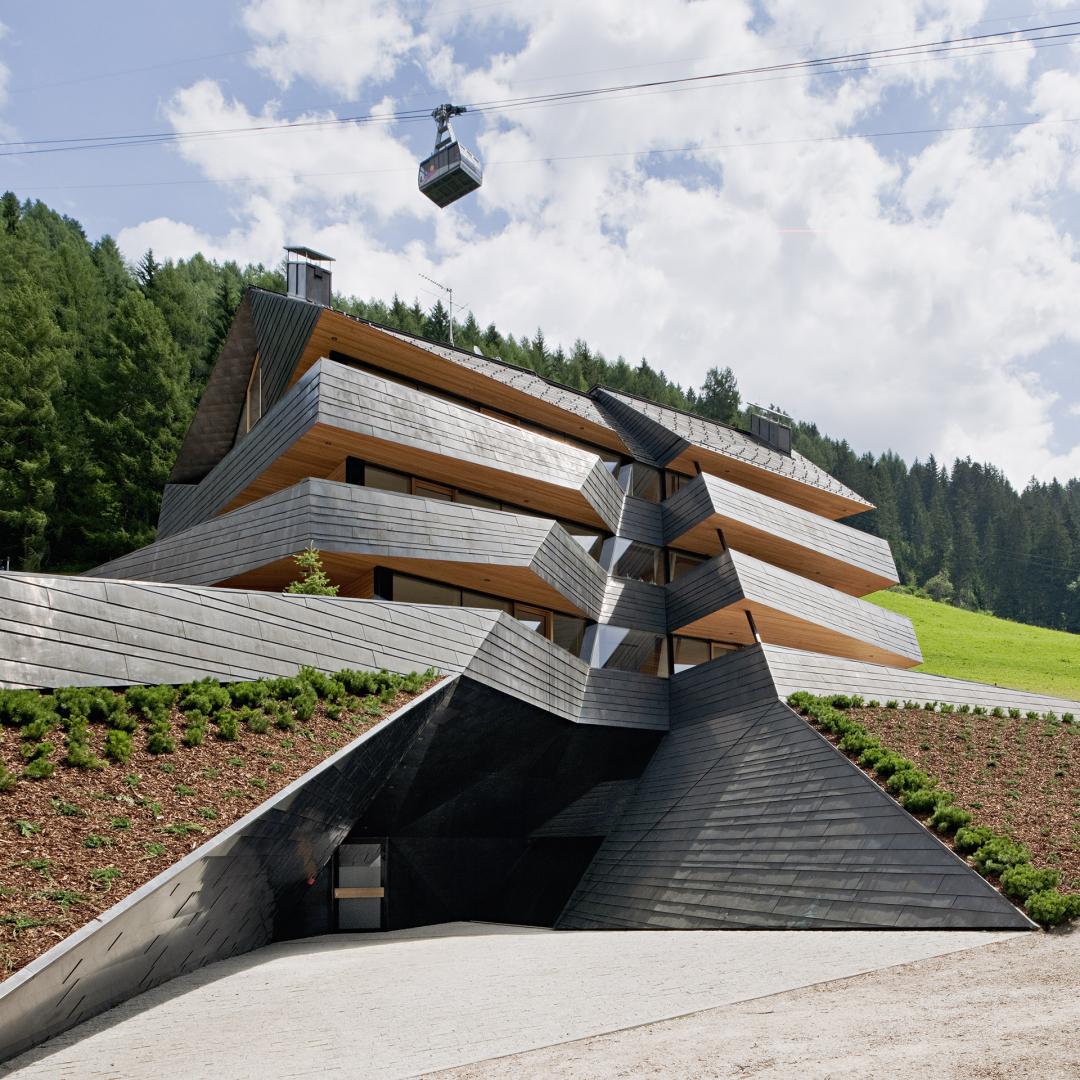 Homes in wood and copper