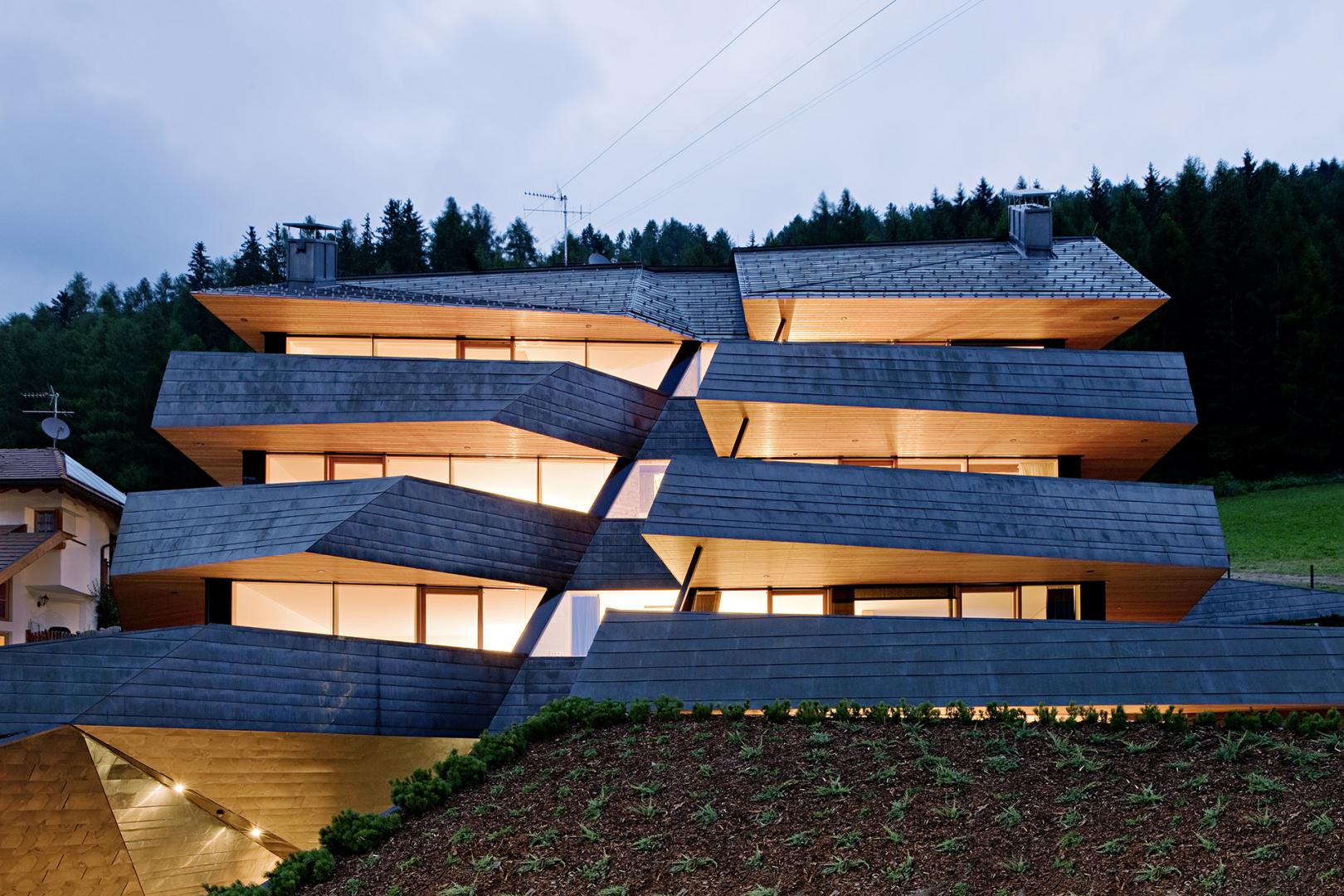 Homes in wood and copper