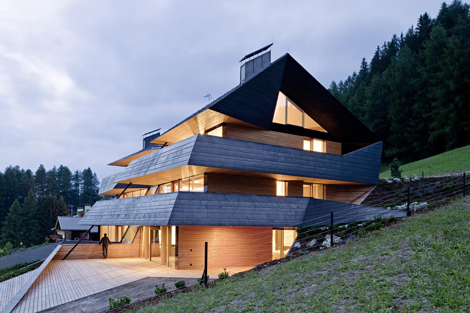 Homes in wood and copper