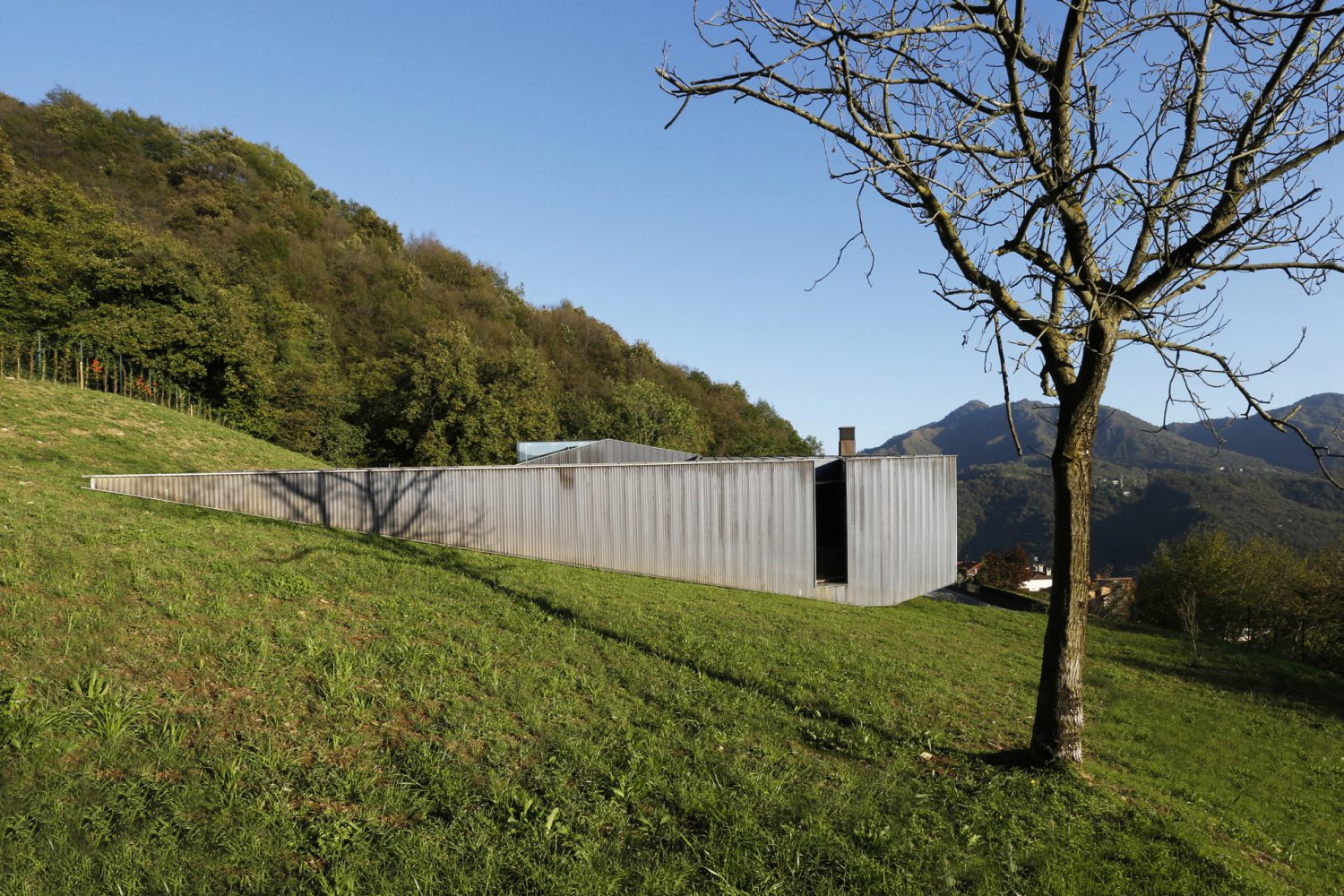 Villa su un terreno in pendenza