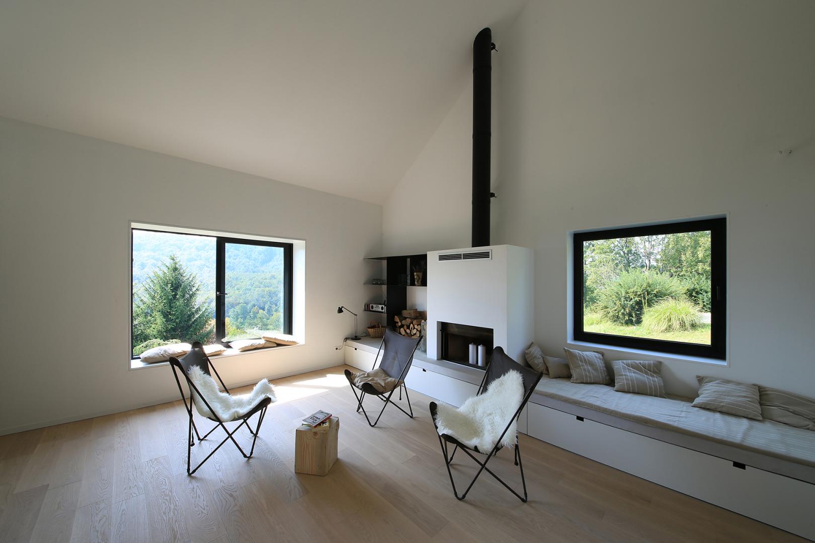 Abitazione in legno scuro