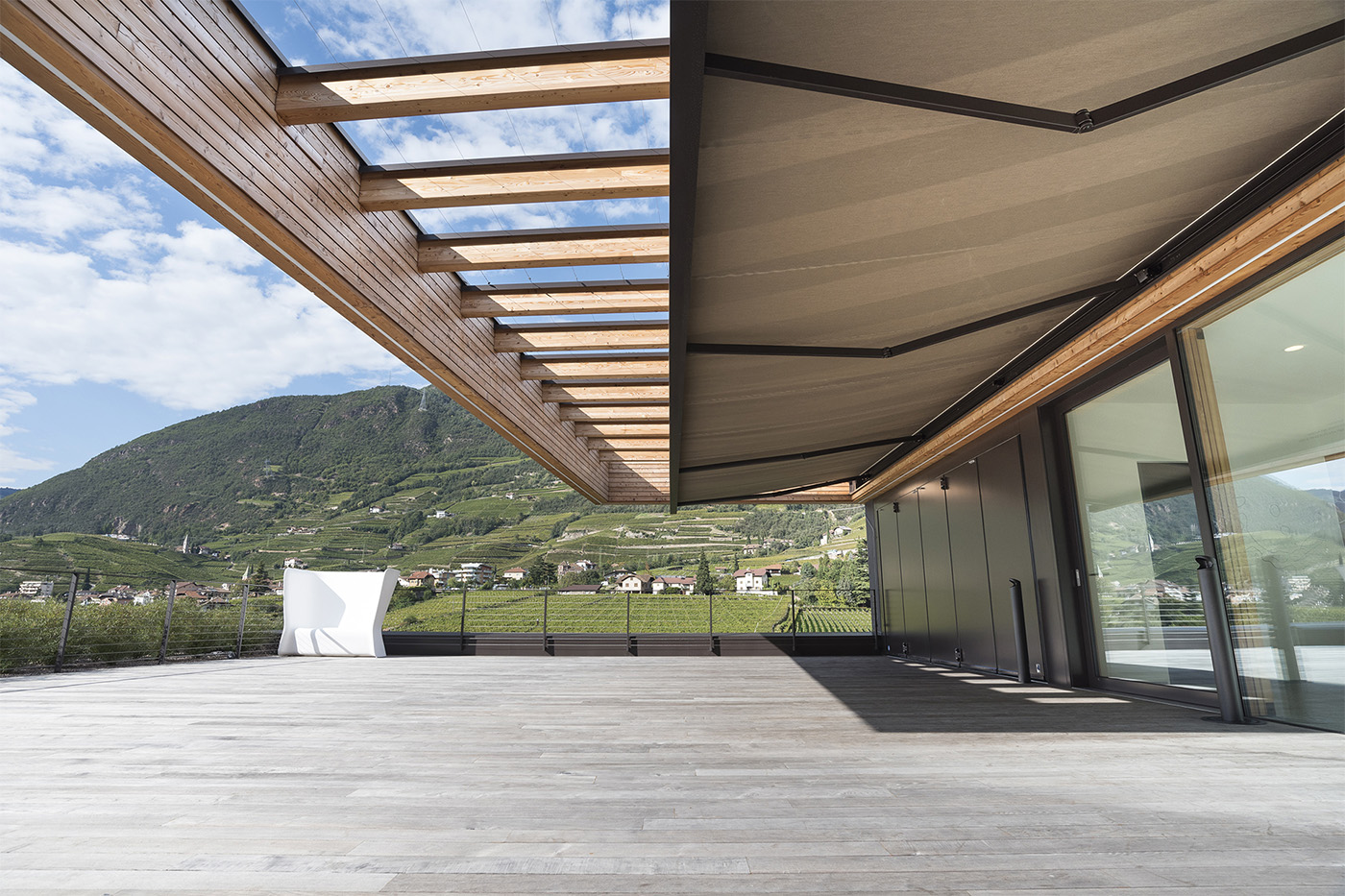 Struttura a sbalzo in legno