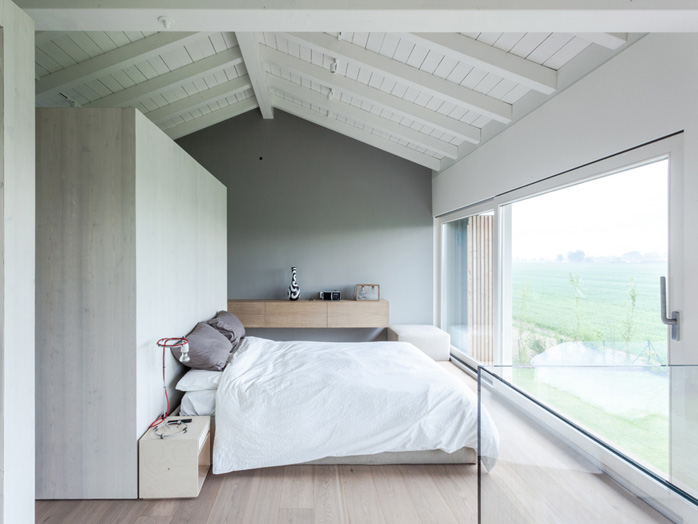 Extension and renovation of an old barn