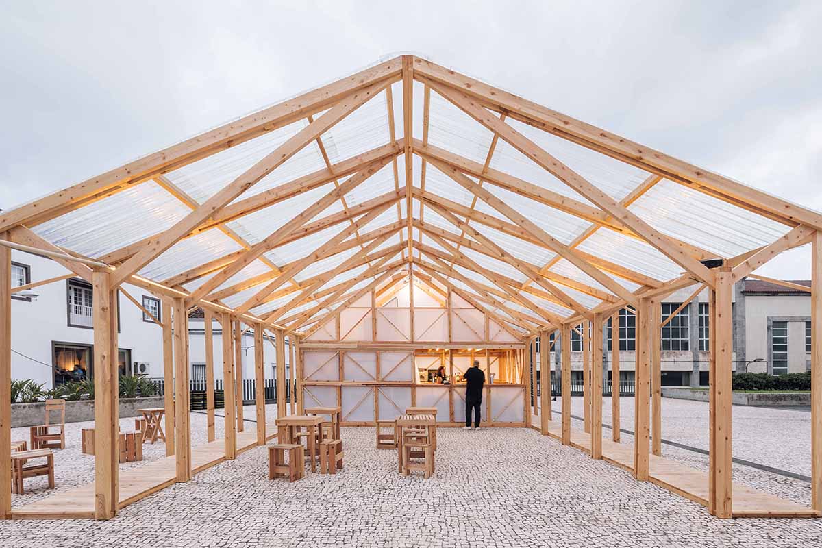 Temporary pavilion in wood