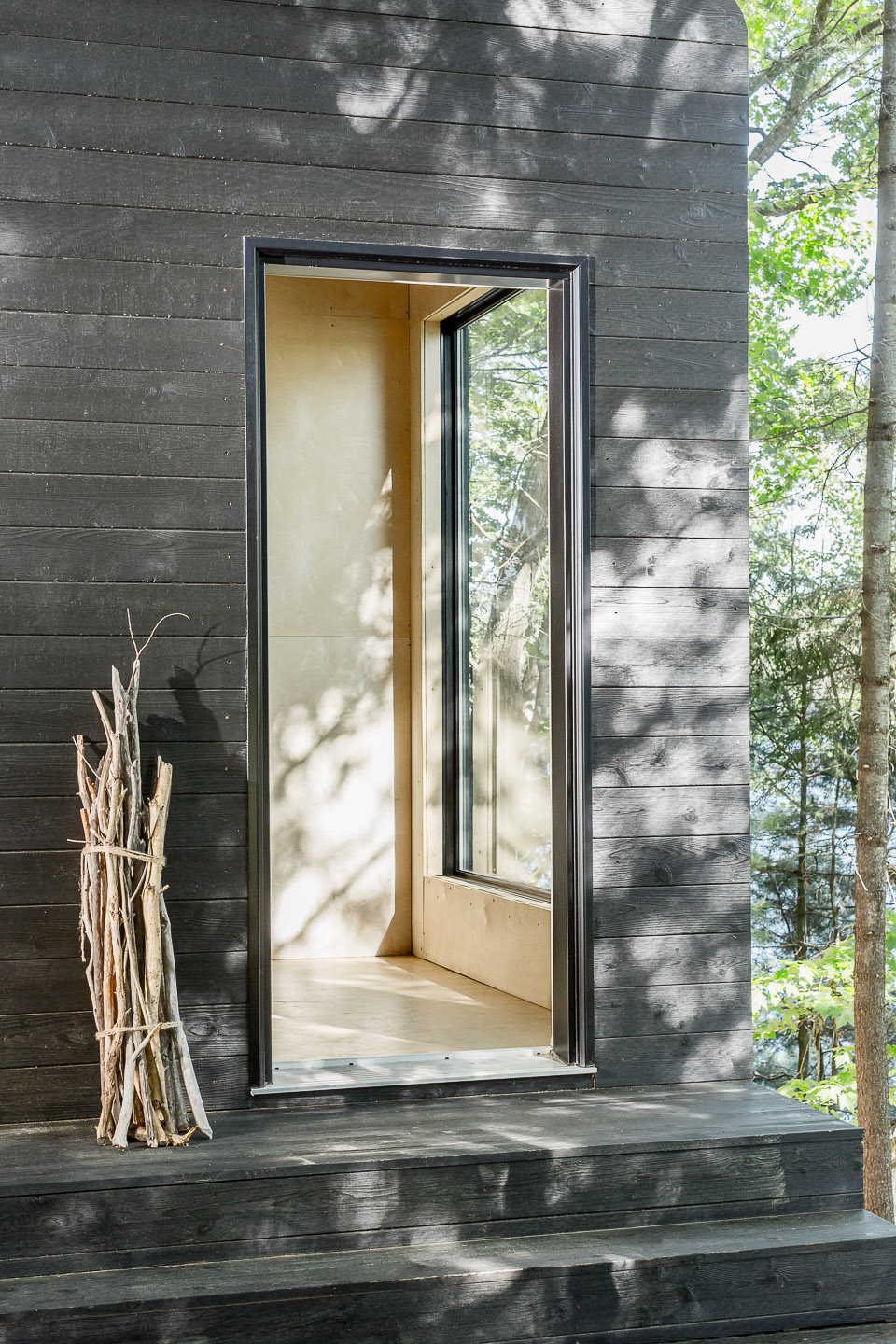 Cabin between the trees