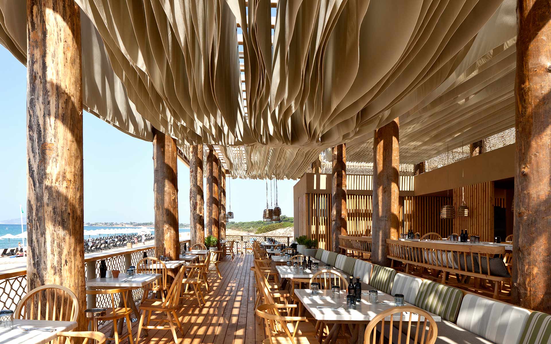 Restaurant sea view wooden game of light and shadow