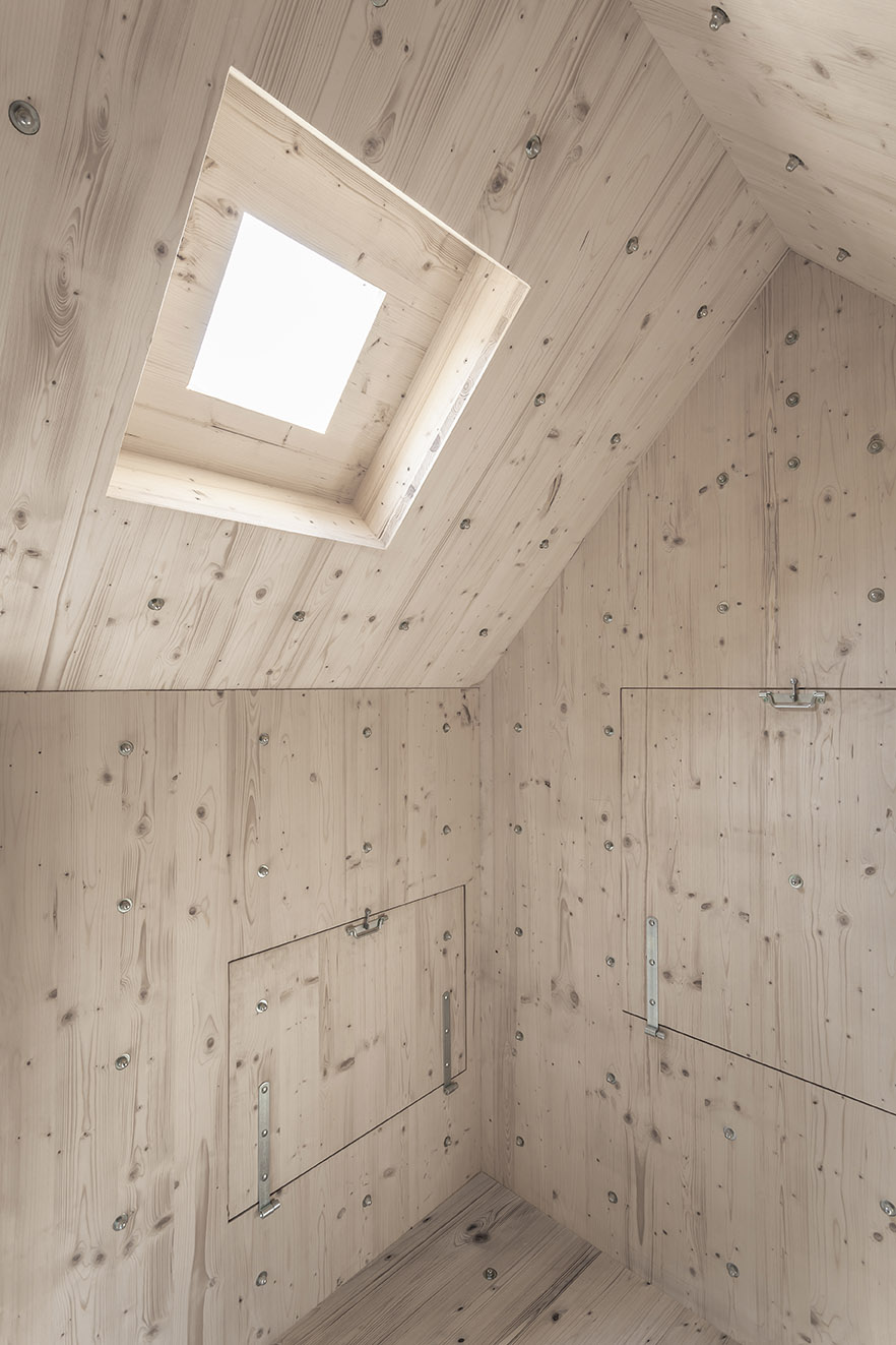 modulo abitativo rivestimento e arredi a scomparsa in legno