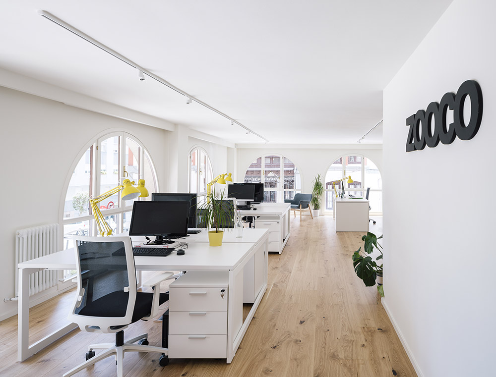 ufficio open space arredo legno su misura