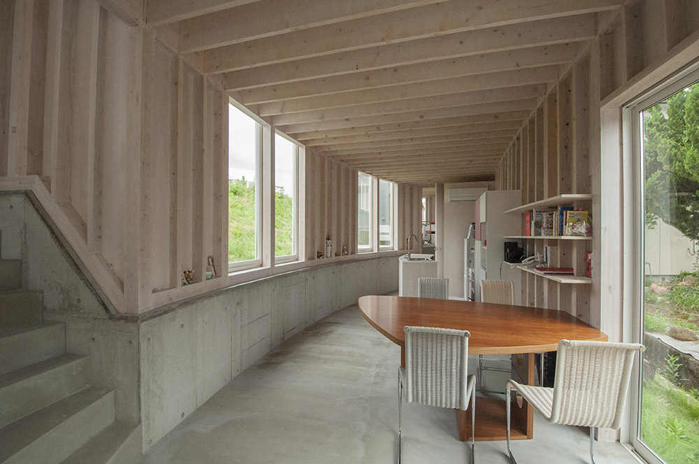 Complesso residenziale in legno color bianco