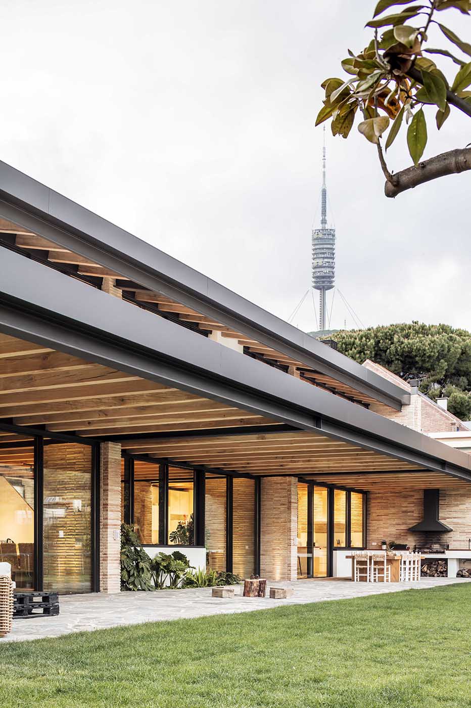 outdoor villa roof wooden beams