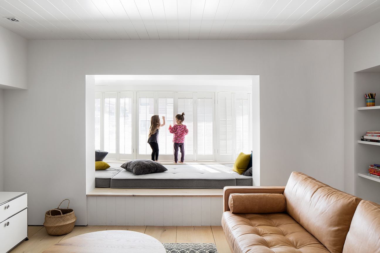 Profession and daily life combined. Versatile photographic studio