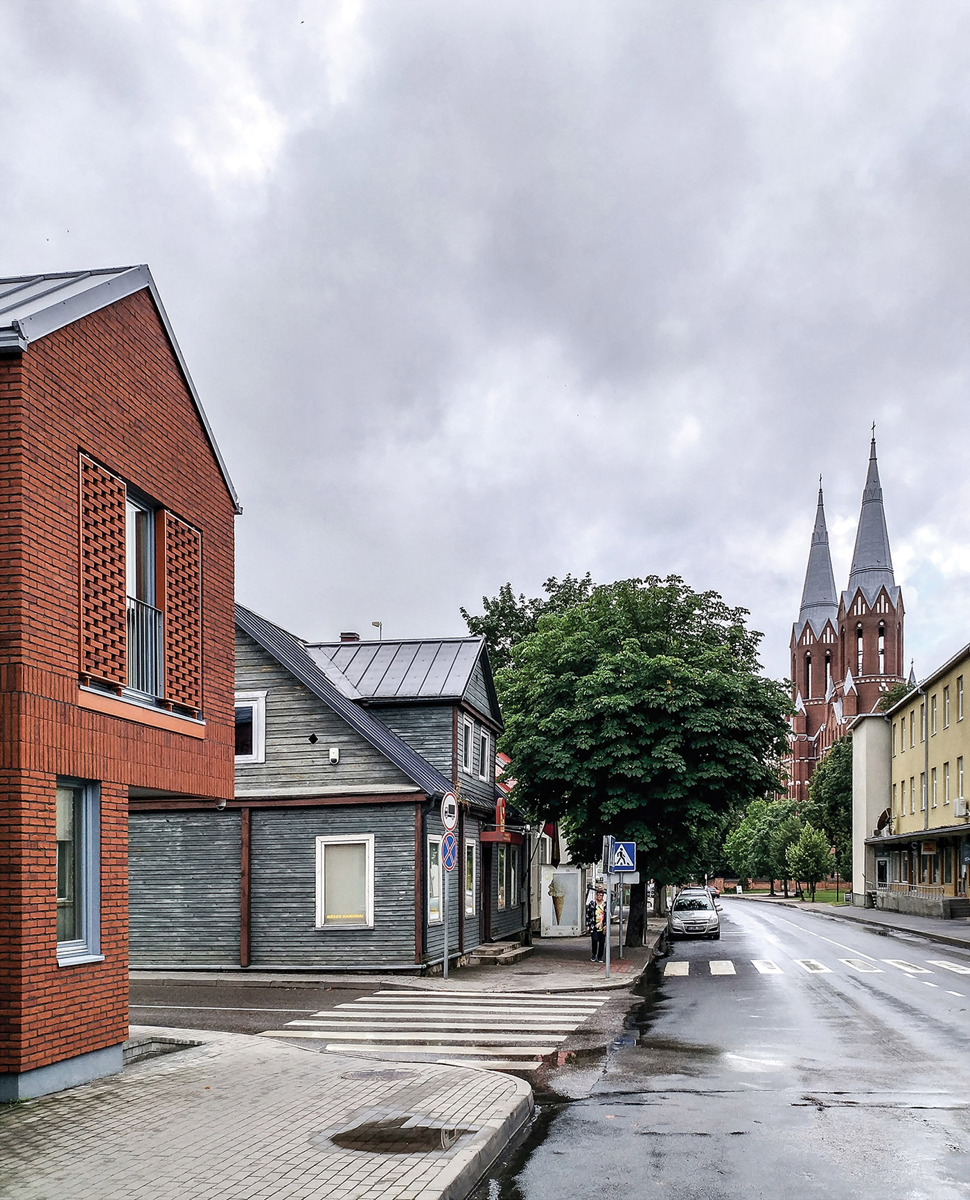 The new in the old. Historical DNA for the innovative design of the new Kaviné coffee house