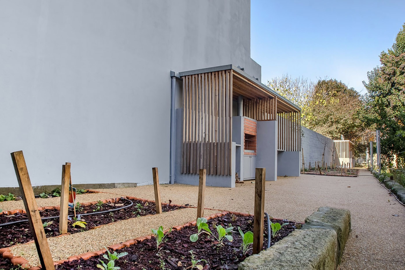 Renovation of an old house in the center of Porto, the challenge for the privacy and for the light