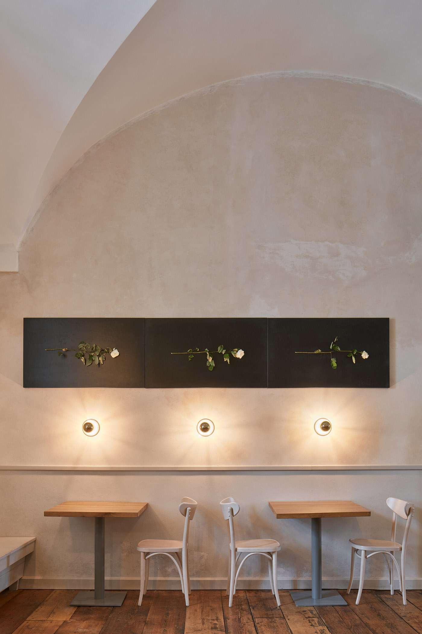 Baroque Restaurant Three Roses in Broumov Monastery, amidst arches and vaults, is offering you a unique architectural and gastronomic experience