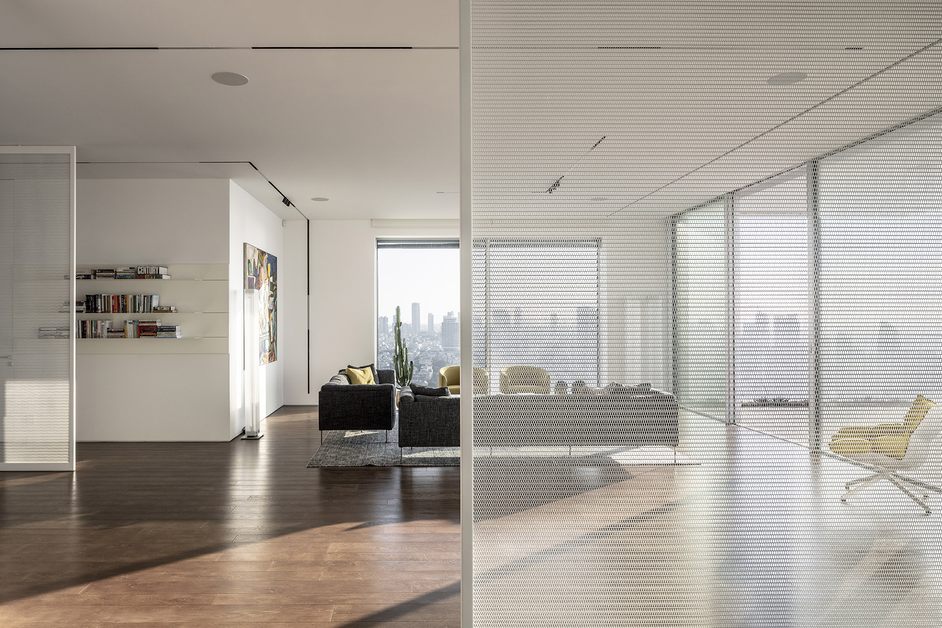 White Screens Apartment where one can experience the perceived lightness of being in downtown Tel Aviv