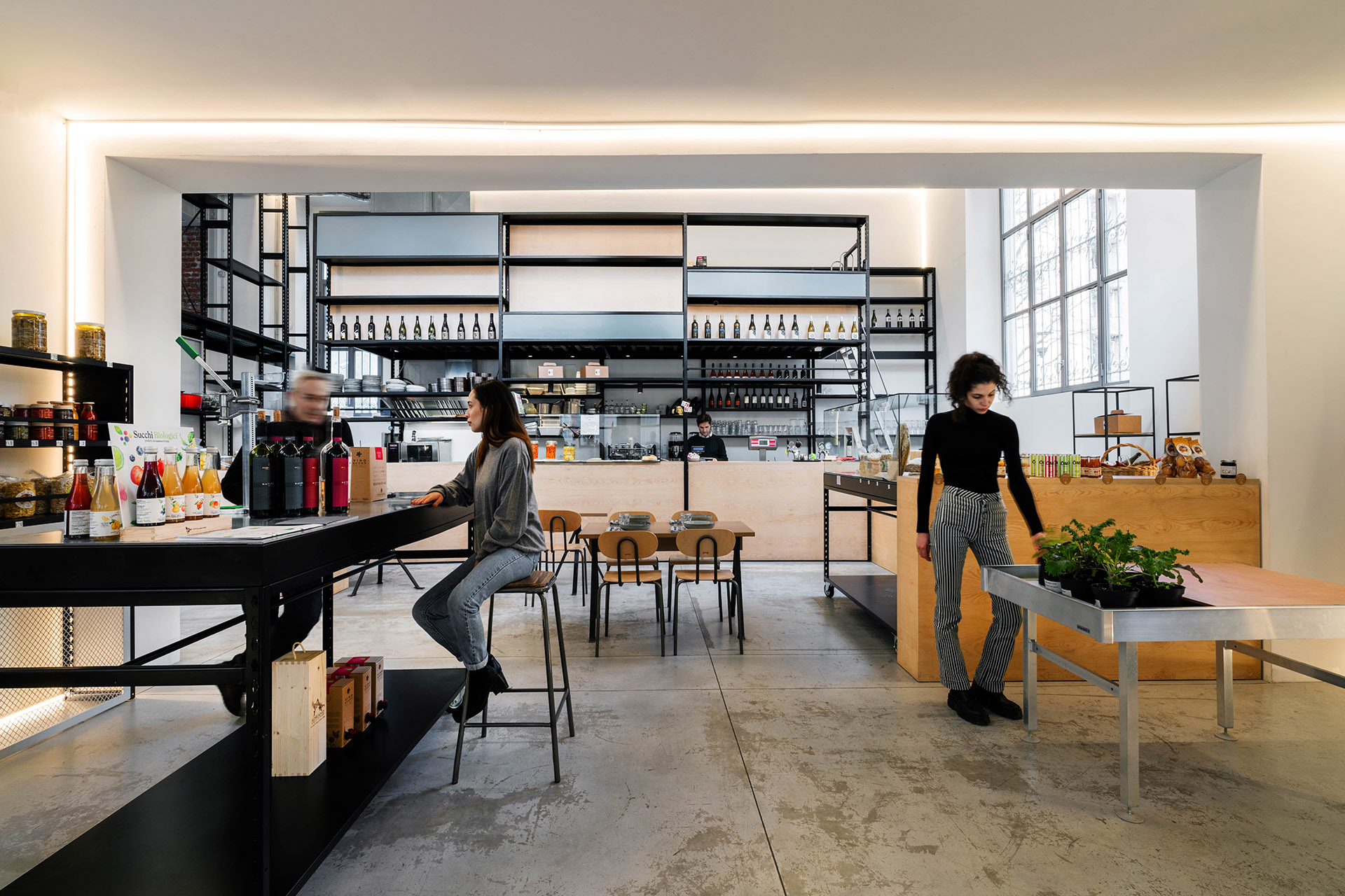 Bistrot of the Artists' House set between industrial vibes