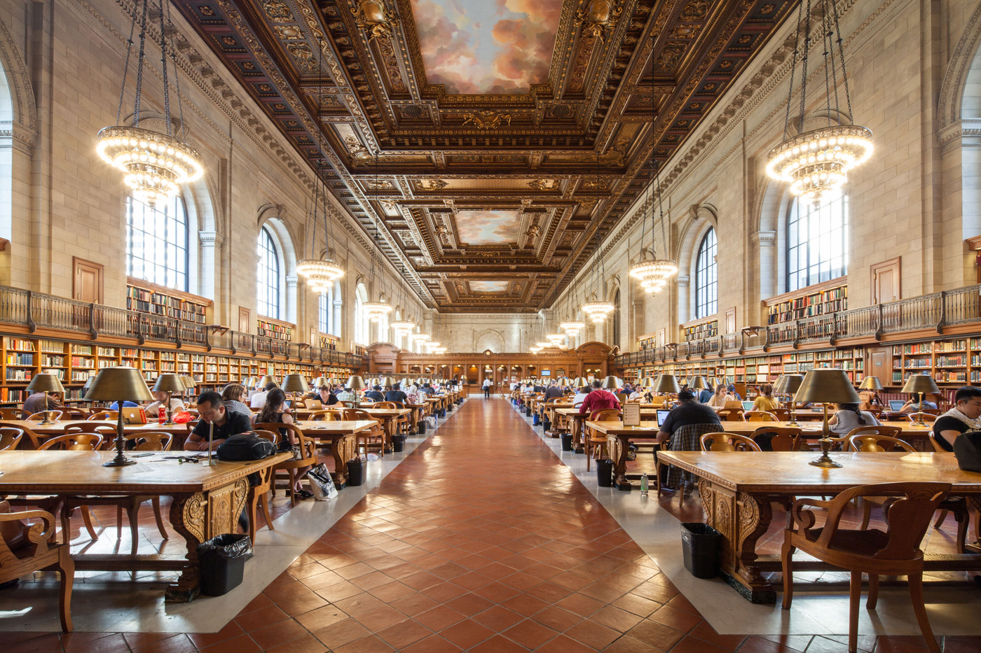 biblioteca pública reestructurada