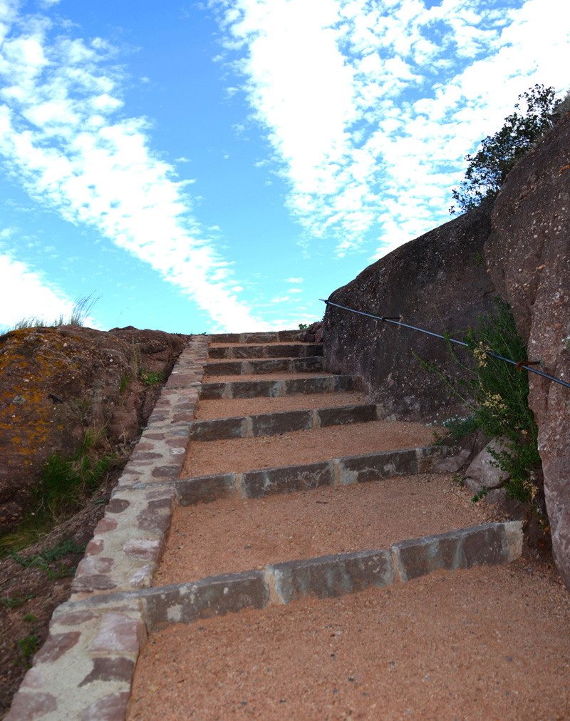 Ristrutturazione dell'accesso alla roccaforte