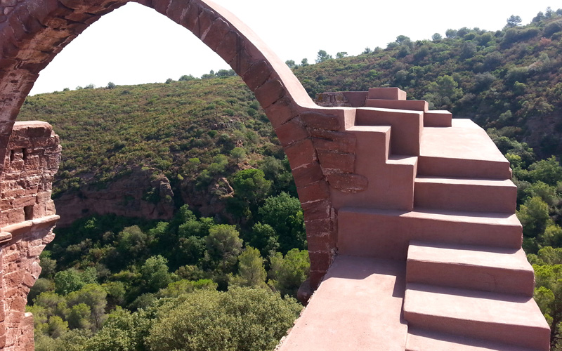 Restructuring of access to the stronghold