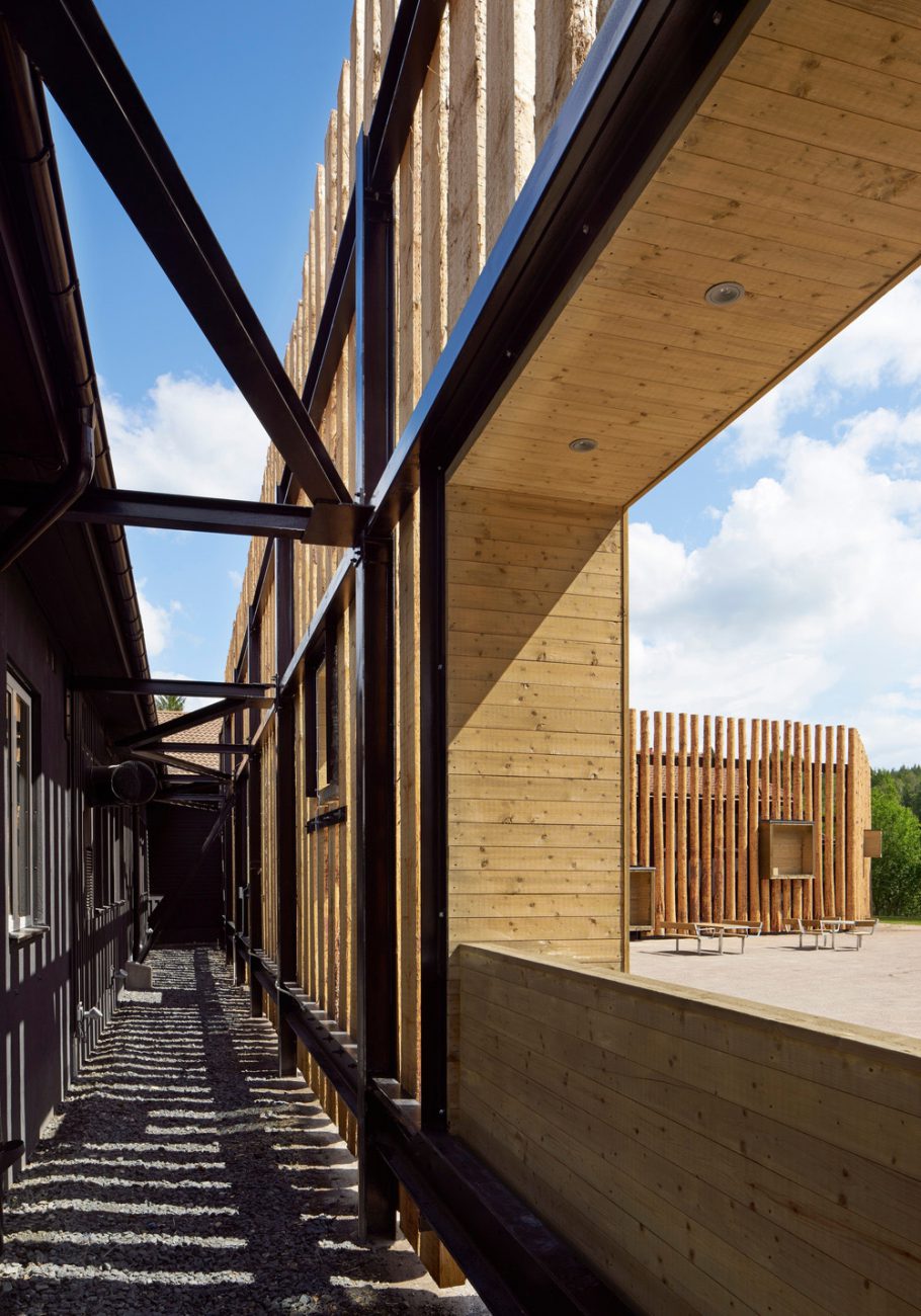 The external structure composed of wood and steel beams