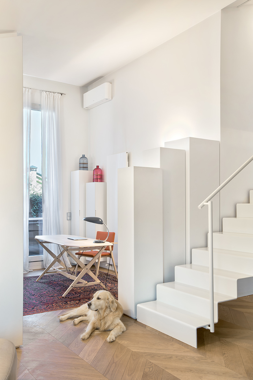 Gli imbottiti della zona living sono realizzati su misura