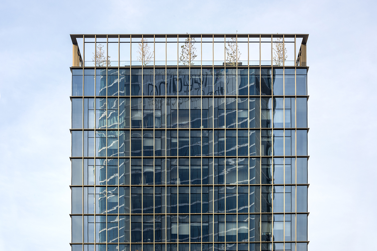 Palazzo riqualificato in vetro