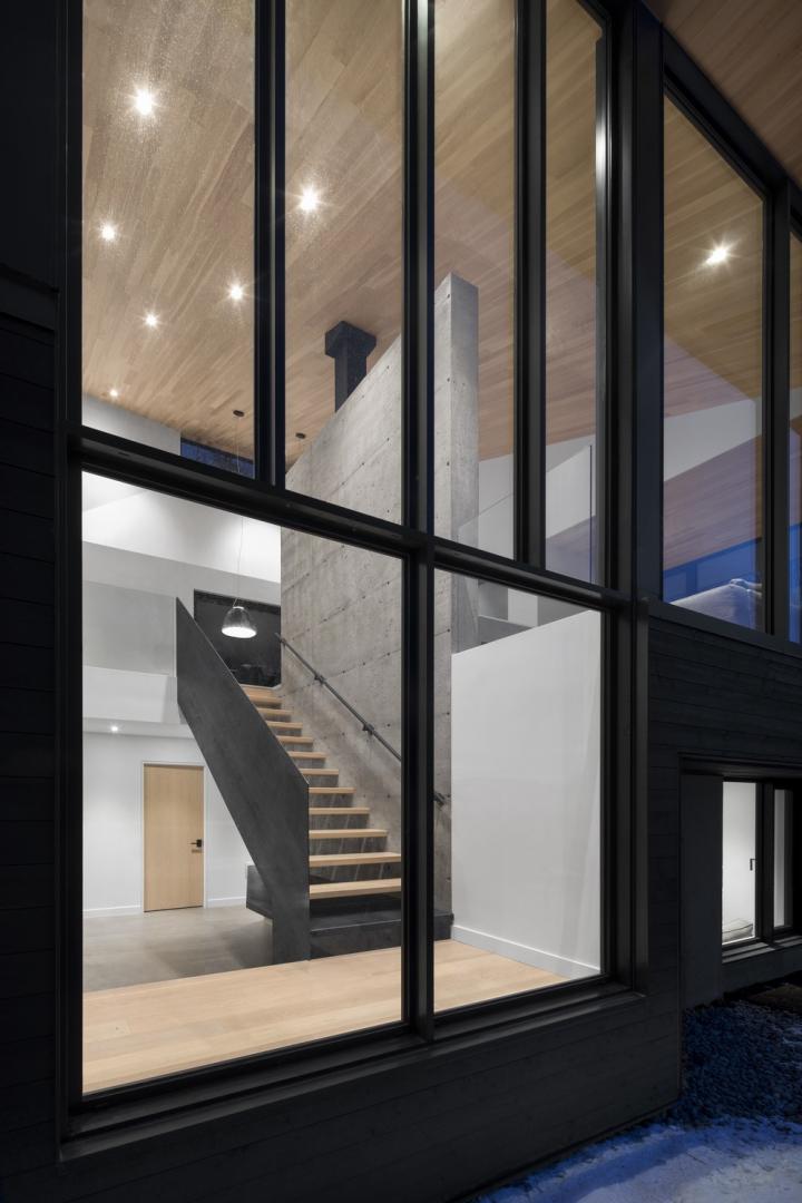 Wooden and concrete hall body