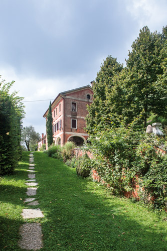 Progetto di ristrutturazione e ampliamento di una casa colonica