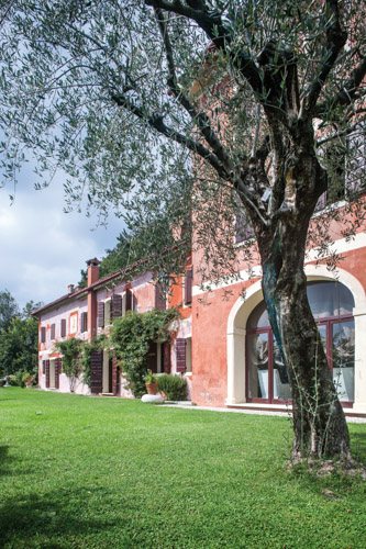 Progetto di ristrutturazione e ampliamento di una casa colonica