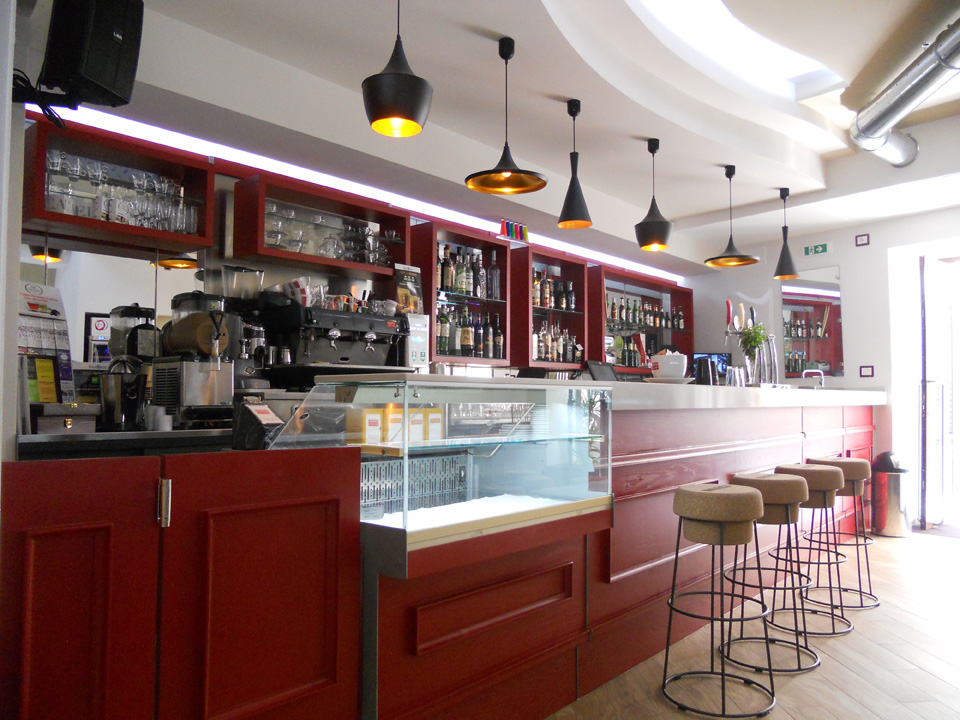 Bar dalle linee classiche
