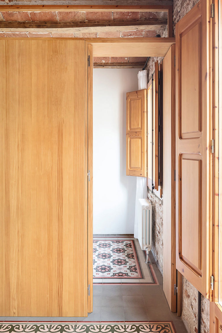 Apartment stone walls