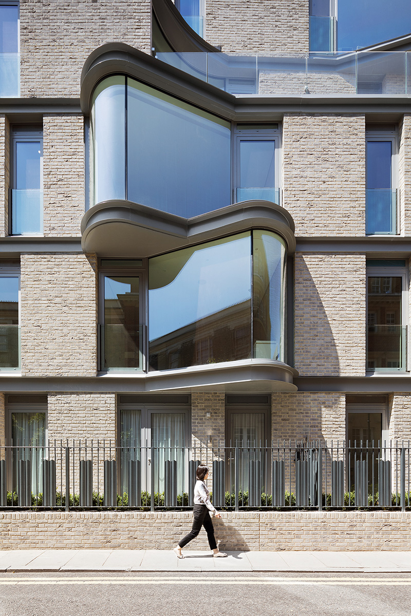 Reinterpretation of bow windows