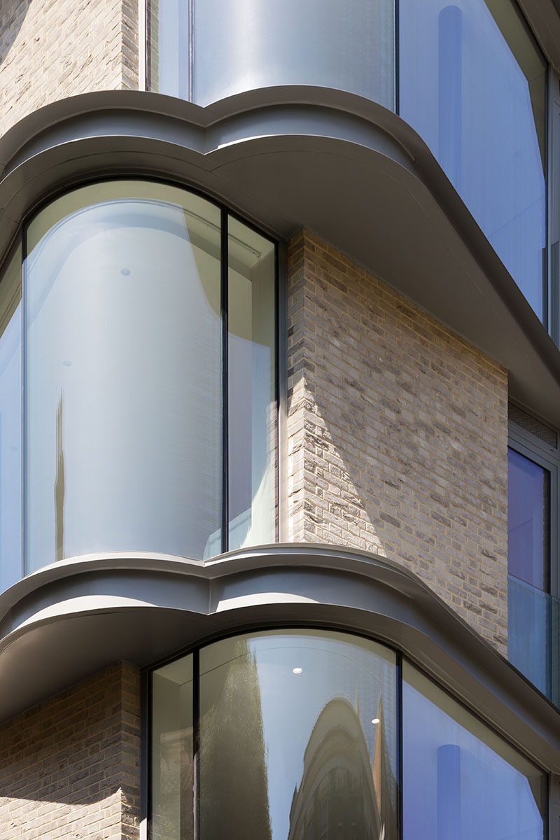 Reinterpretation of bow windows