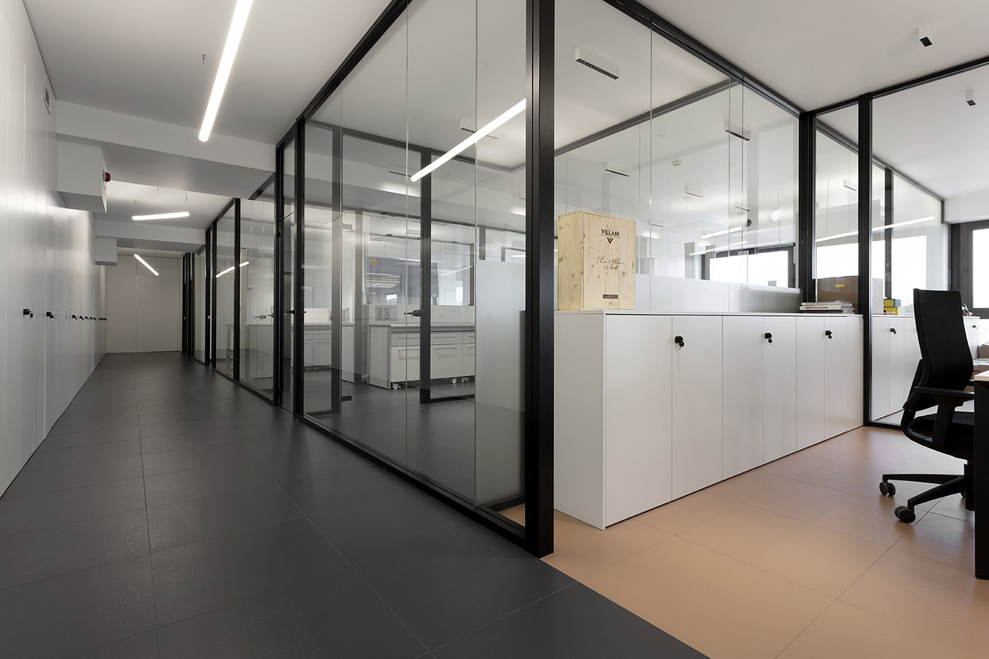iris ceramica ufficio divisori vetrati Active Clean Air & Antibacterial Ceramic