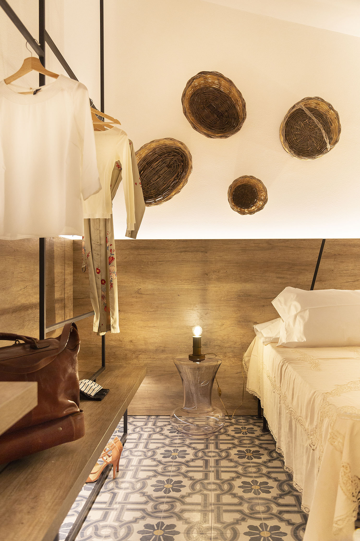 B&B ceramic floor and ceiling cladding