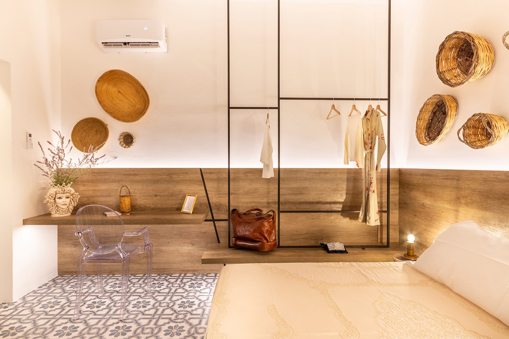 B&B ceramic floor and ceiling cladding