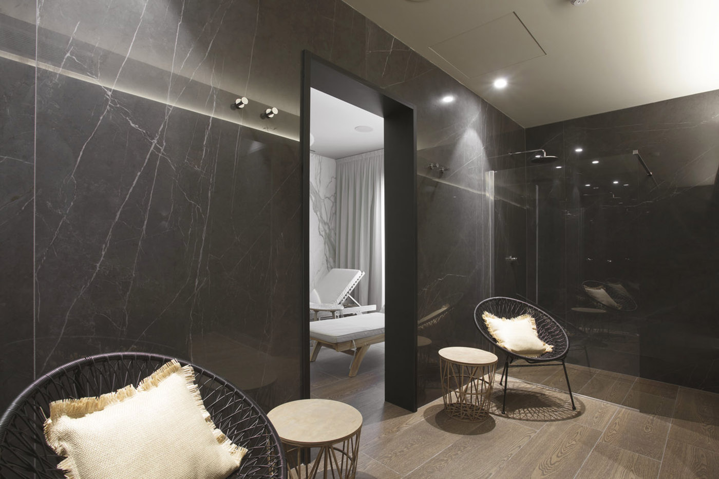 MarePinetaResort in Milano Marittima with Friandre's slabs