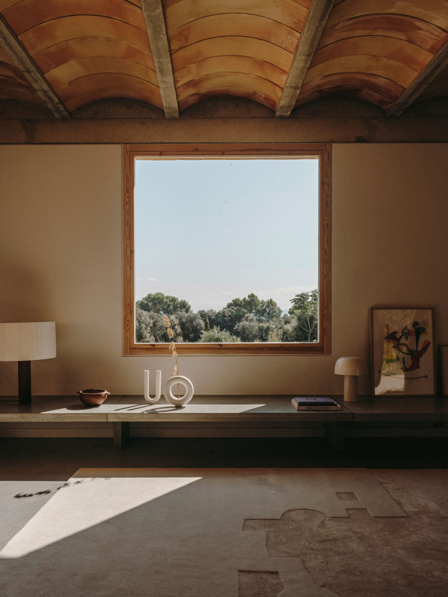 Casa en Cataluña. Cerámica y piedra local protagonistas de la construcción
