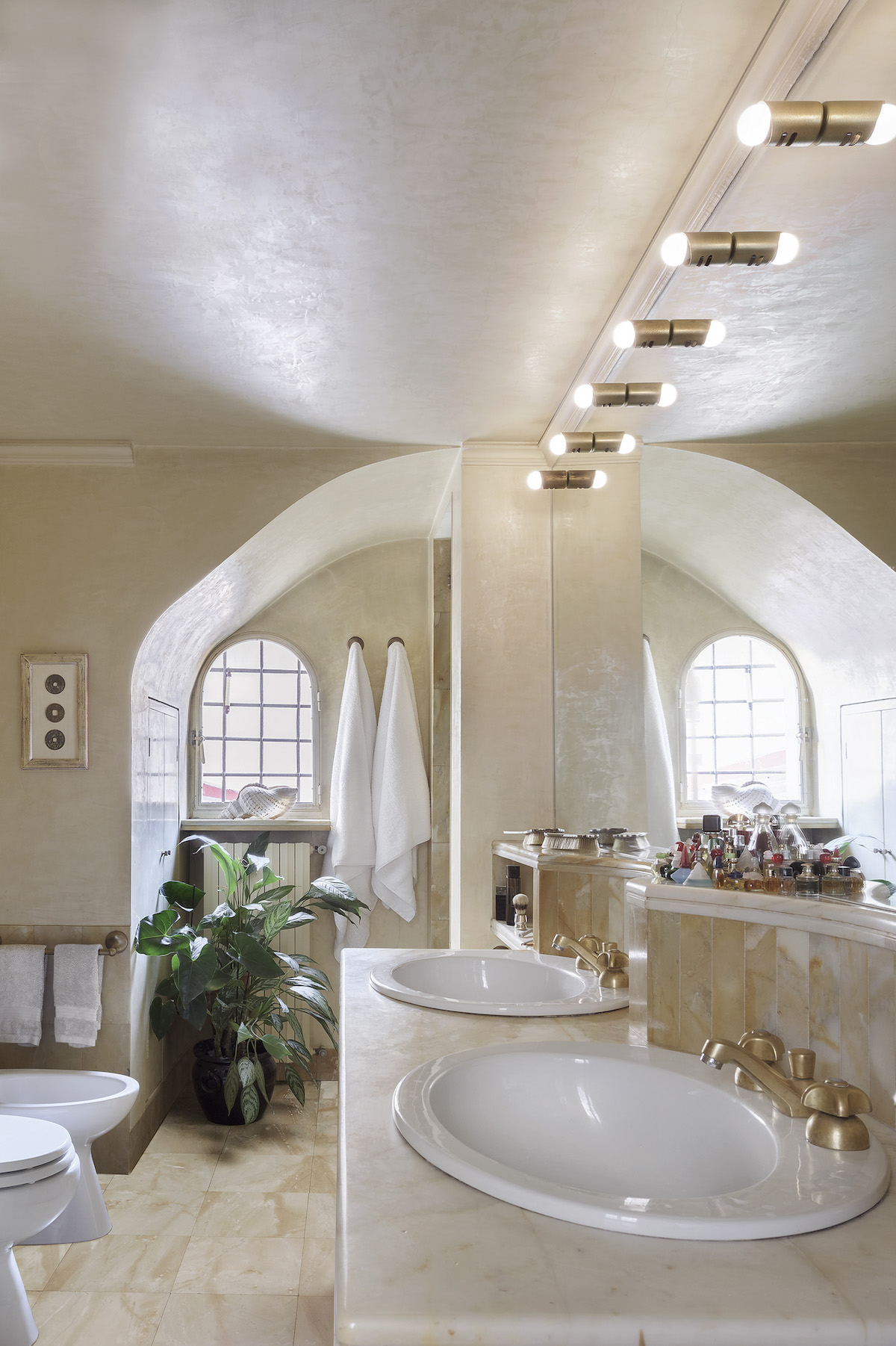 Inhabiting time between versatility and eclecticism. Architect Pierattelli's Florentine home