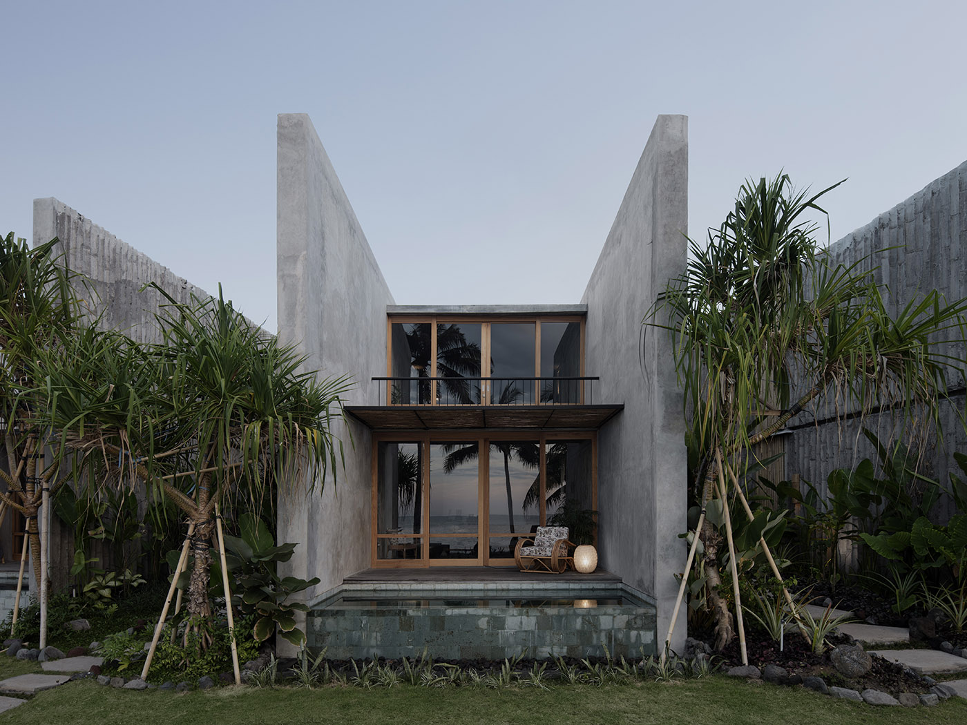 The Tiing: concrete and bamboo for a boutique resort in Bali