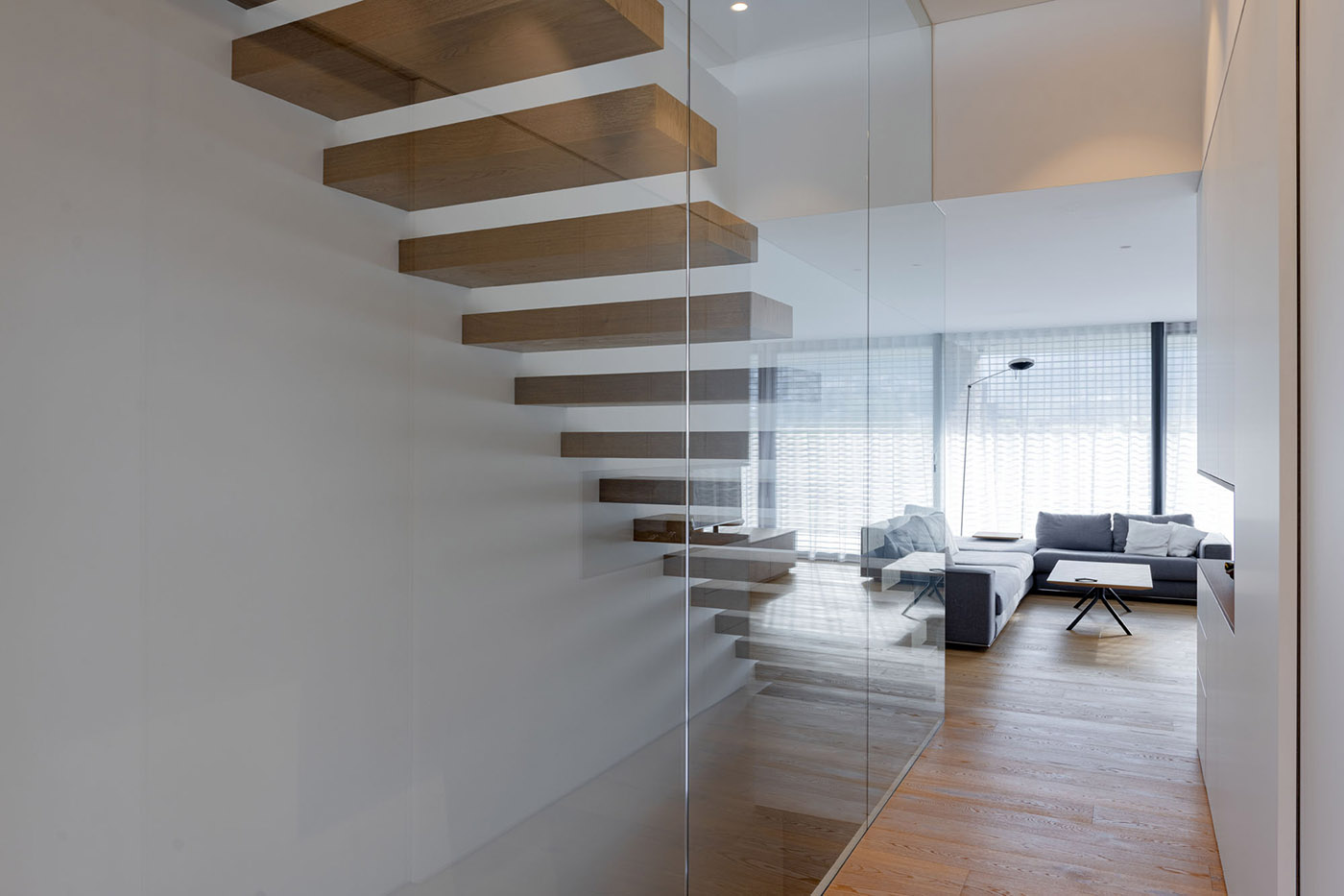 Casa P2, the architecture narrates the porphyry of Monticolo and the Mendola vineyards
