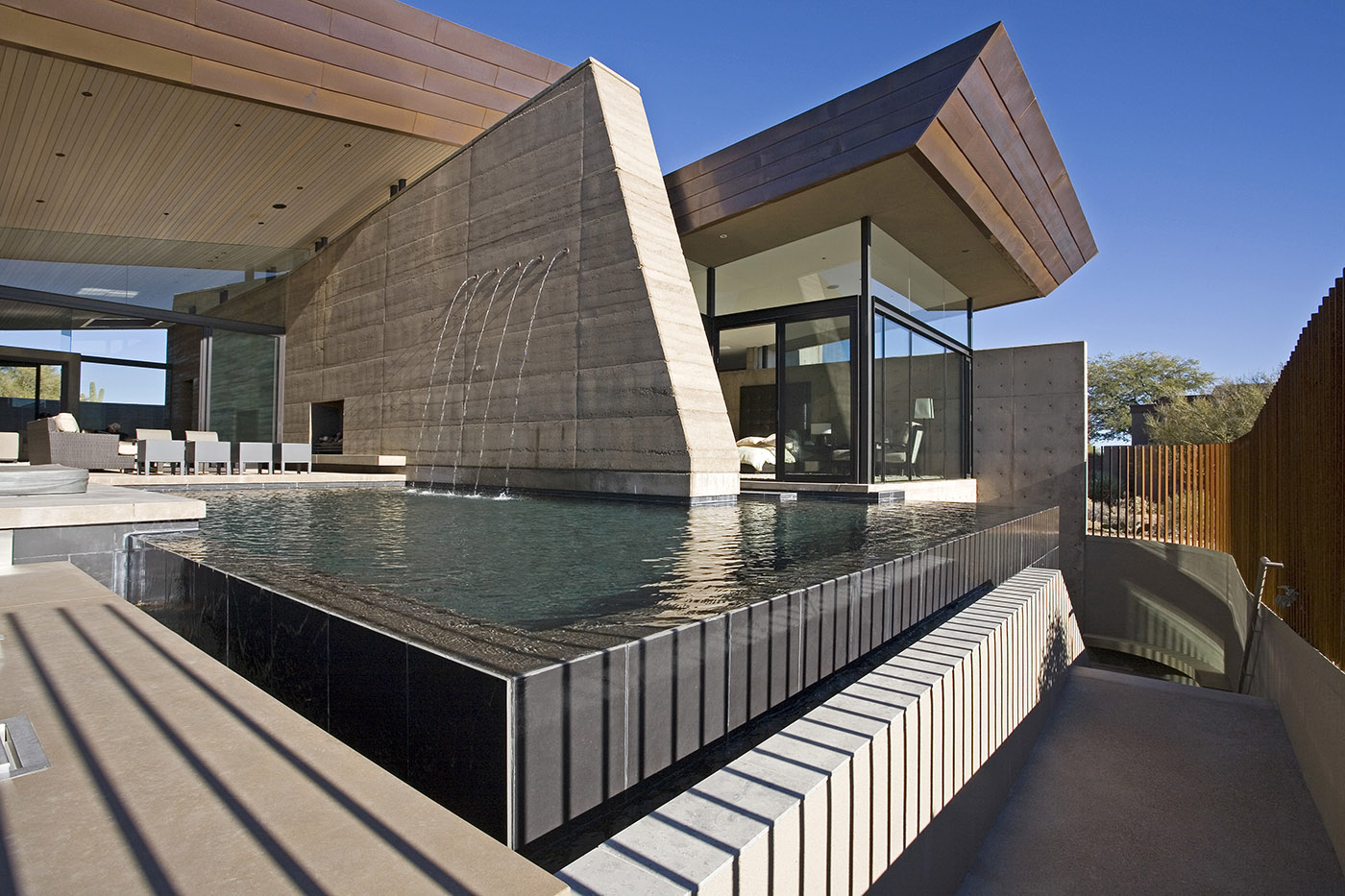Desert Wing, a villa in the Sonora desert that echoes the surrounding landscape