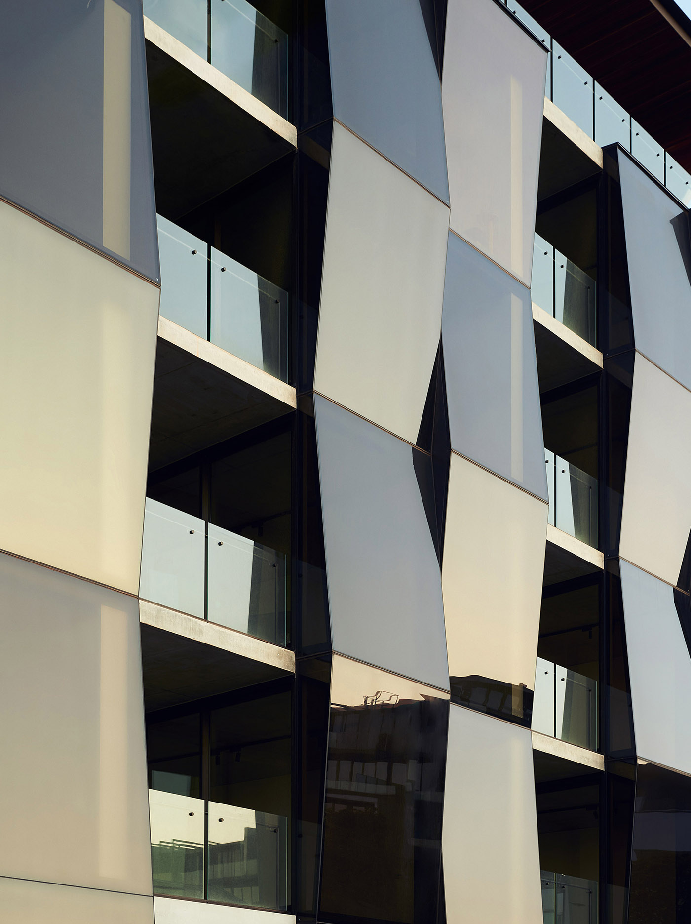 Kinetic sculpture-inspired facades and boutique apartments: The Alumuna Residence in Melbourne