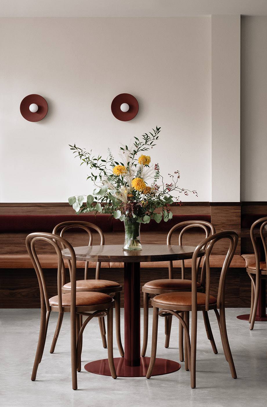 Café Chez Teta, a coffee shop with a minimal design like grandma's house